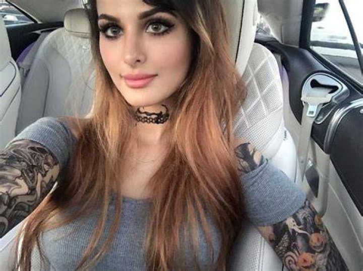 153k Likes, 2,371 Comments Lia (sssniperwolf) on Instagram