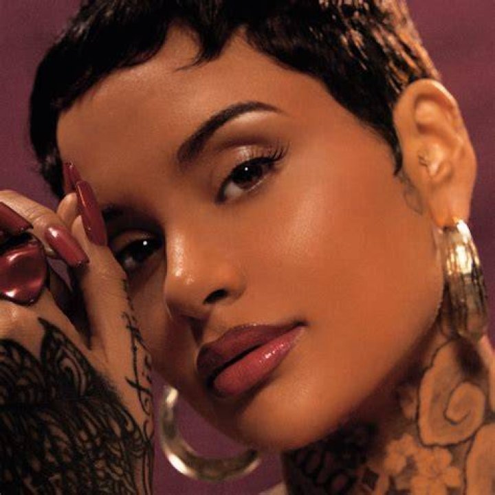 Album Review Kehlani holds fans over with “While We Wait” mixtape