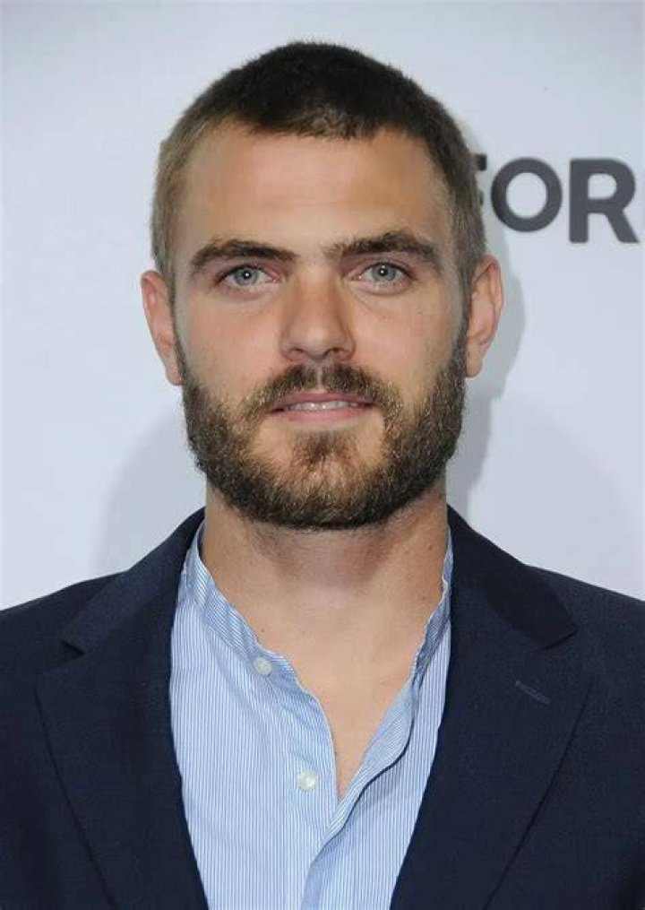 Alex Roe Biography, Height & Life Story Super Stars Bio