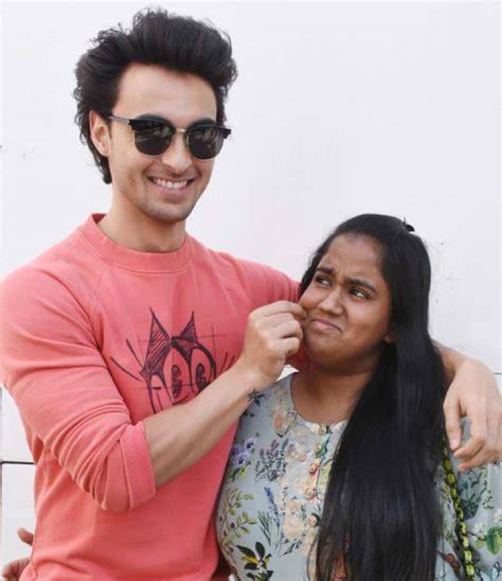 Arpita Khan Sharma pays surprise visit to husband Aayush Sharma during