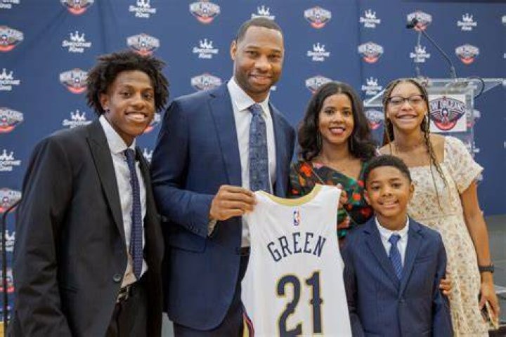 Basketball Family circumstances nudged new Ocean Springs hire Monty