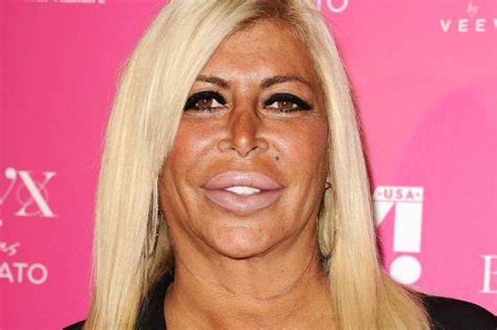Big Ang describes what it was like getting her cancer diagnosis YouTube