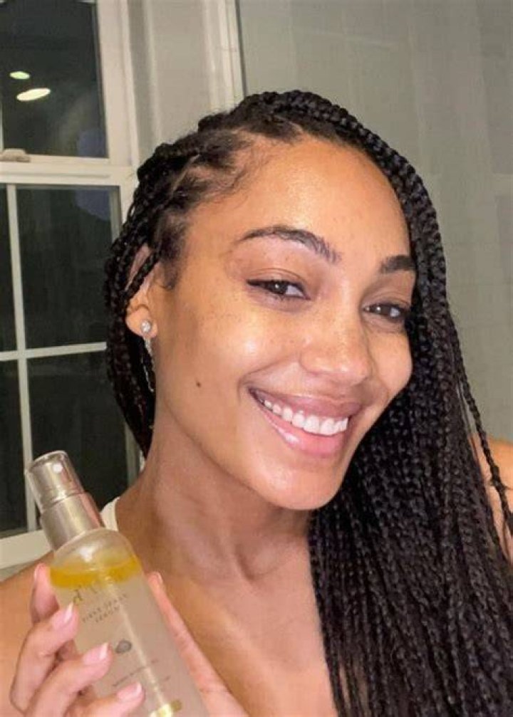 Brandi Marshall Brandi Marshall height and weight