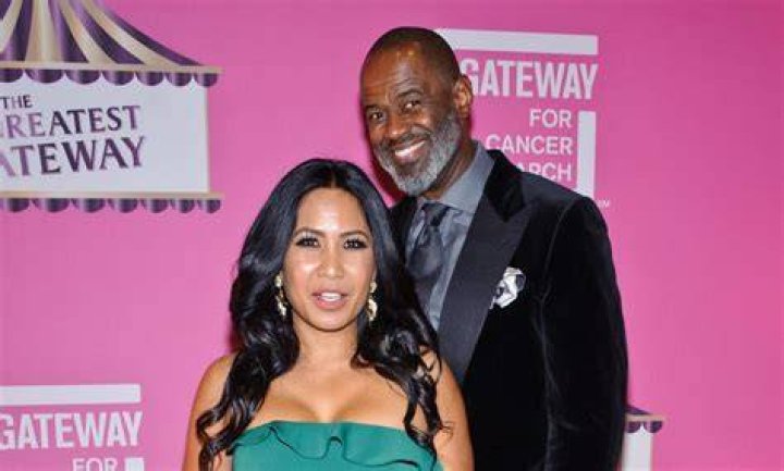Brian McKnight Trends For Resurfaced ‘New Family’ Praise