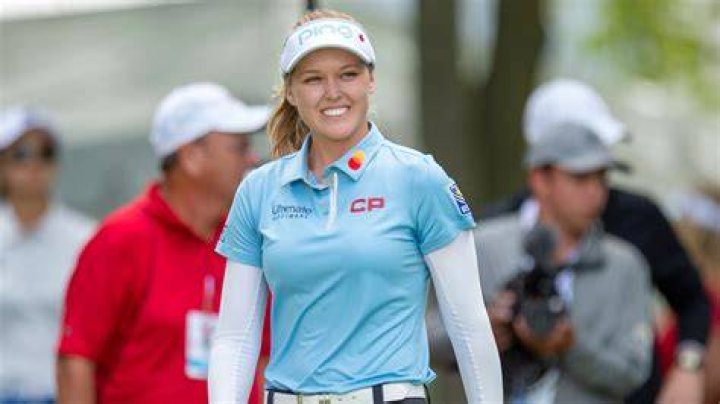 Brooke Henderson leads by one at Texas shootout Eurosport