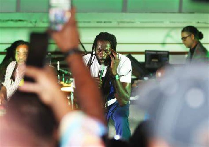 Buju Banton Urges Jamaicans To &lsquo;Do Research&rsquo; Radio Dubplate
