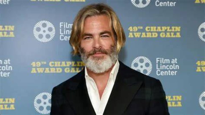 Chris Pine Net worth, Age, Girlfriend, Family, Facts & More [2024]