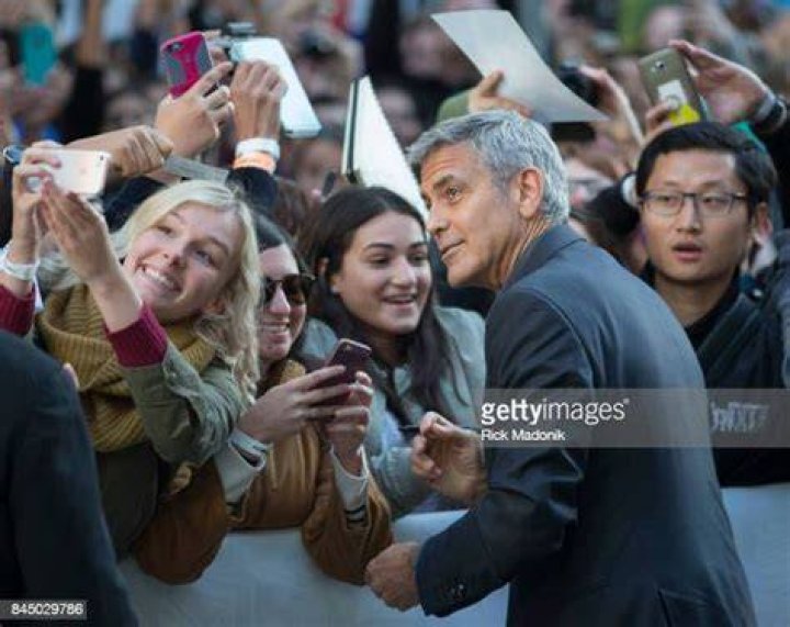 Clooney gets fans excited by updating all 4yearold twins