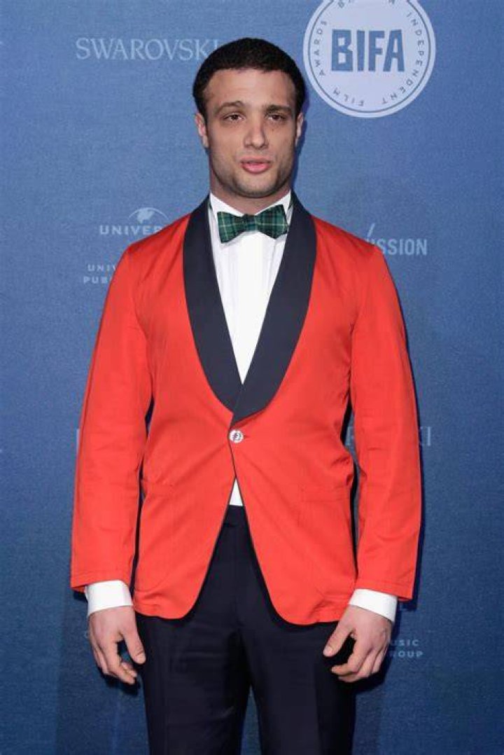 Cosmo Jarvis Body Size Height Weight Lesser Known Things