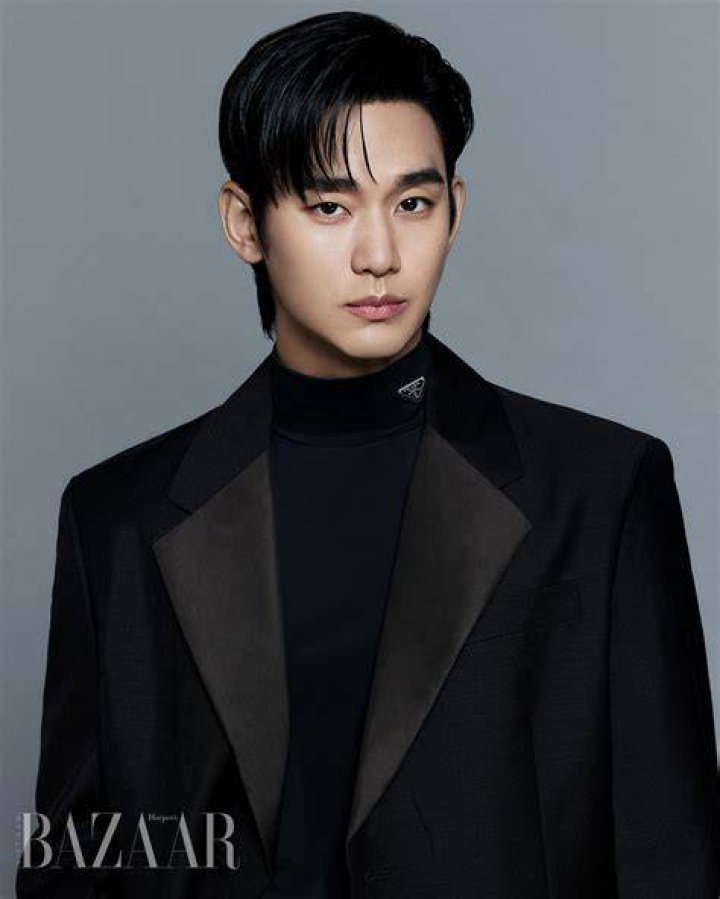 Does Kim SooHyun Have a Wife or Girlfriend?