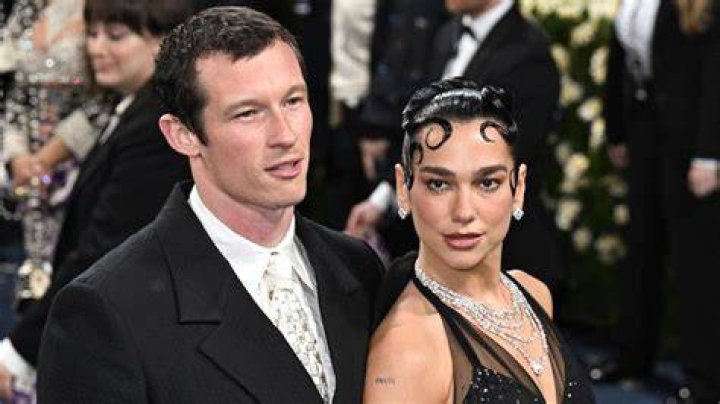 Dua Lipa und Ezra mit Chancen auf Brit Awards