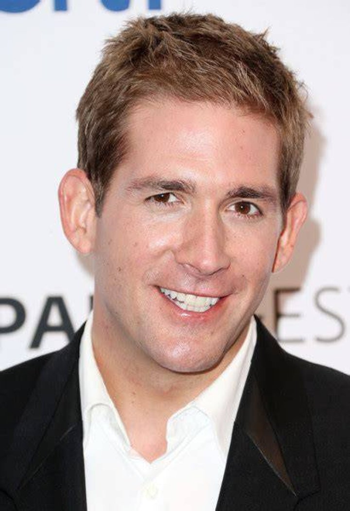 Eric Szmanda dating 2023 profile