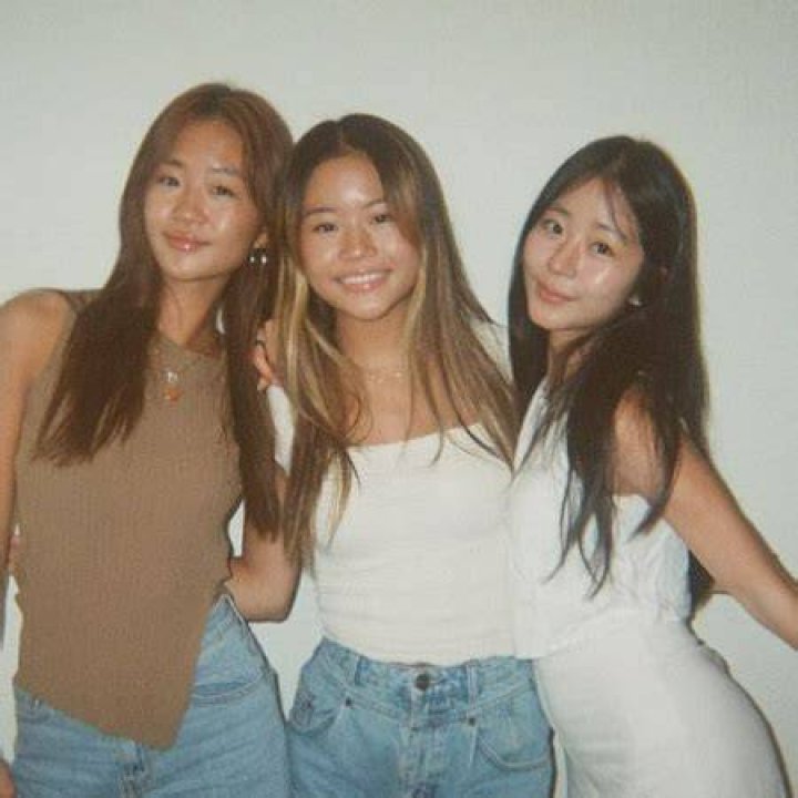 Ha sisters! Women, Evelyn, Celebs