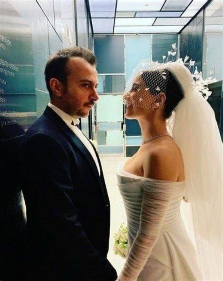 Hazal Kaya Got Married To Burak Deniz On The Set Of Bizim Hikaye