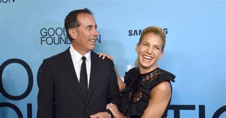 How Did Jerry Seinfeld Meet His Wife? It&rsquo;s a Pretty Touching Story