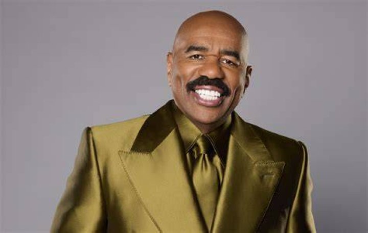 How did Steve Harvey performed standup for the first time? US