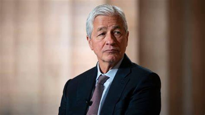 Jamie Dimon Says He Never Discussed Jeffrey Epstein&rsquo;s Accounts at