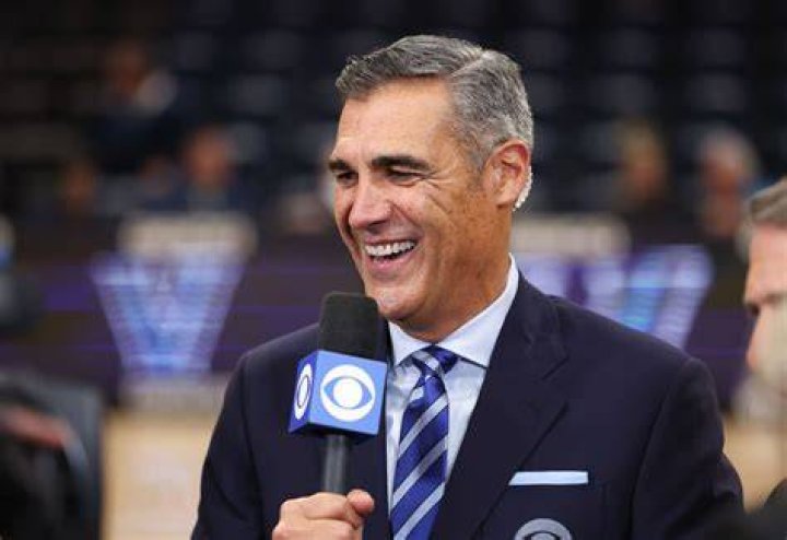 Jay Wright Has an annual salary of 4.4 million from the Villanova