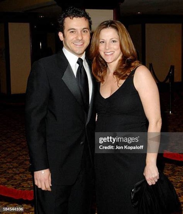 Jennifer Lynn Savage Fred Savage's Wife (Bio, Wiki)