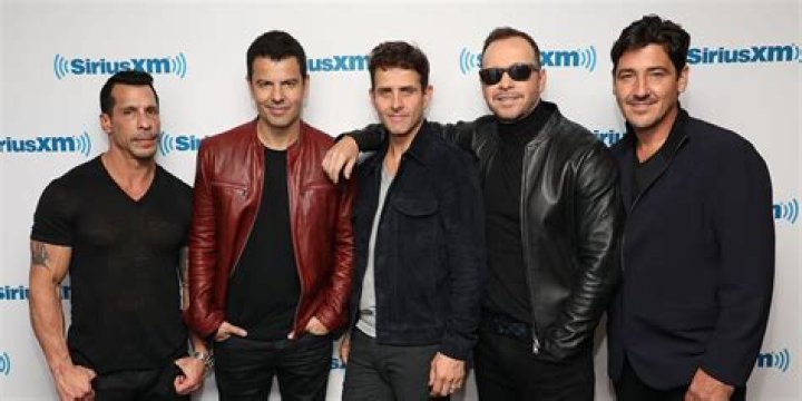  Jonathan knight, New kids on the block, New kids