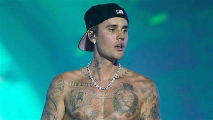 Justin Bieber comenta foto de Manu Gavassi e f&atilde;s ciumentas do cantor a