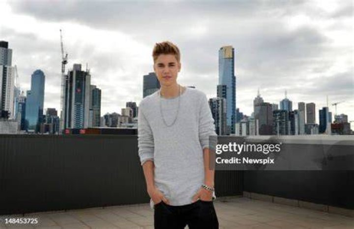 Justin Bieber 'to take anger management course as he reaches plea deal
