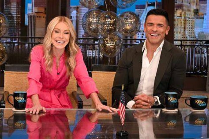Kelly Ripa's Workout Routine and Diet Plan Dr Workout
