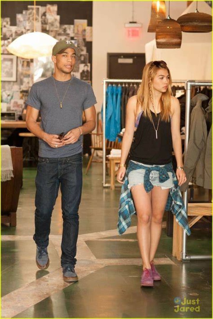 Kendrick Sampson Cafe Midi Lunch with Hayley Kiyoko! Photo 636427