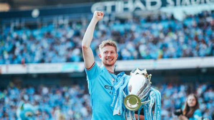 Kevin De Bruyne takes Premier League player of the season award
