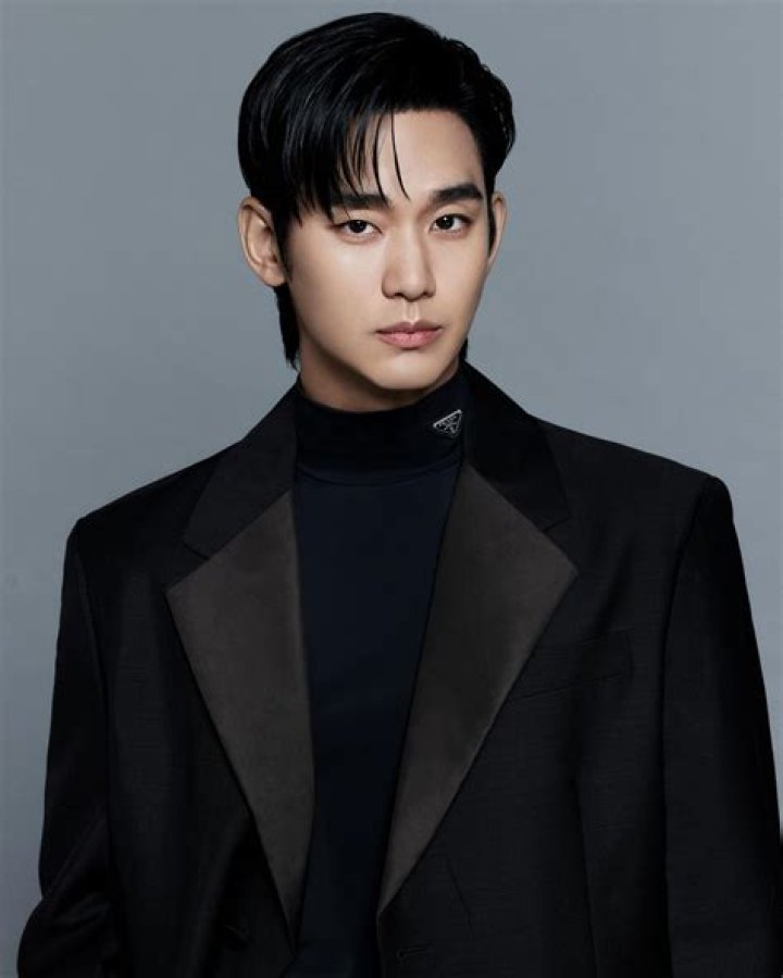 Kim Soo Hyun ♥️ Kim soo hyun, Hyun kim, Kim sohyun