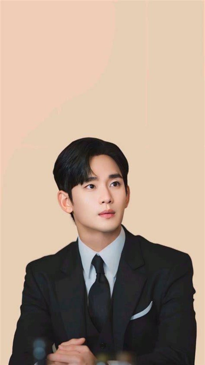 Kim Soohyun Profile Images &mdash; The Movie Database (TMDb)