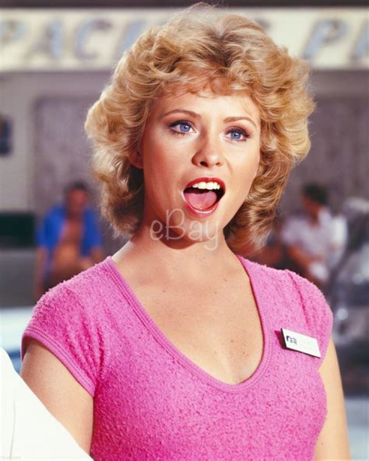 LAUREN TEWES ("The Love Boat/Julie McCoy") Signed 8 X 10 Color Photo