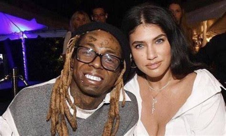 Lil Wayne Dumped By Girlfriend For Endorsing Trump &mdash; Guardian Life
