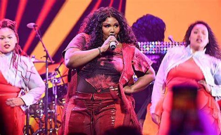 Lizzo, la cantante que rompe todos los cánones