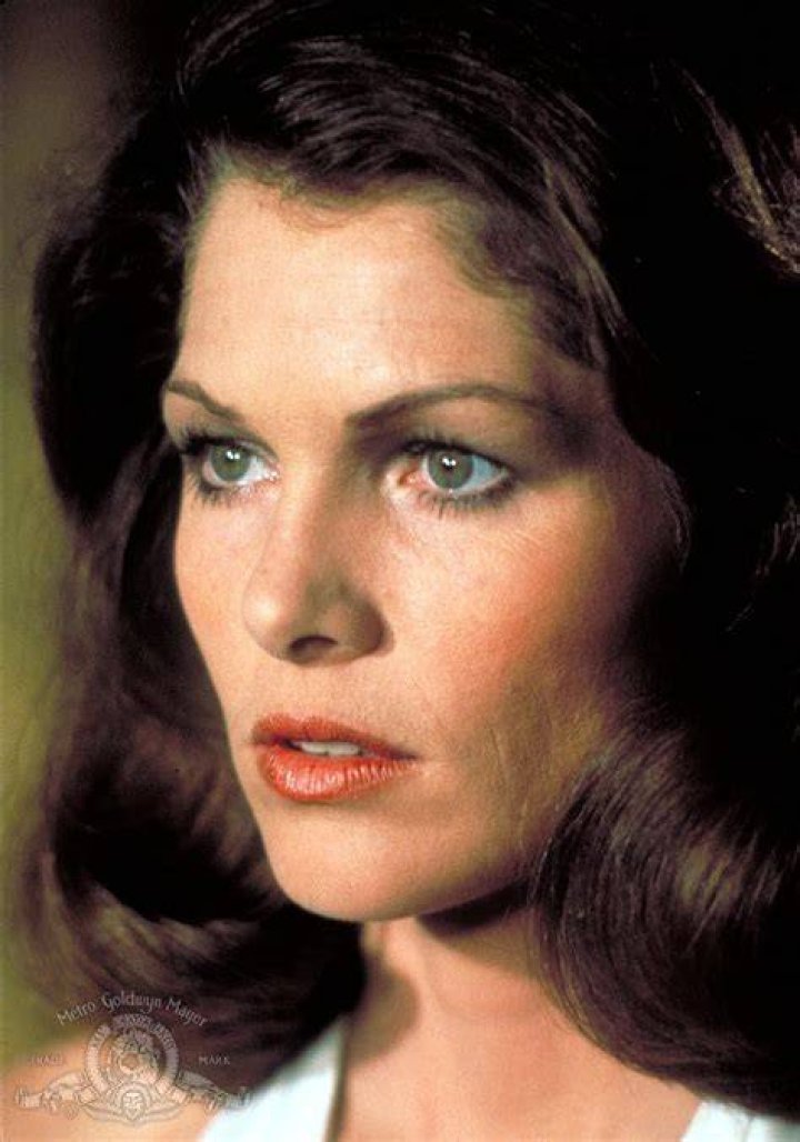 Lois Chiles Biography IMDb