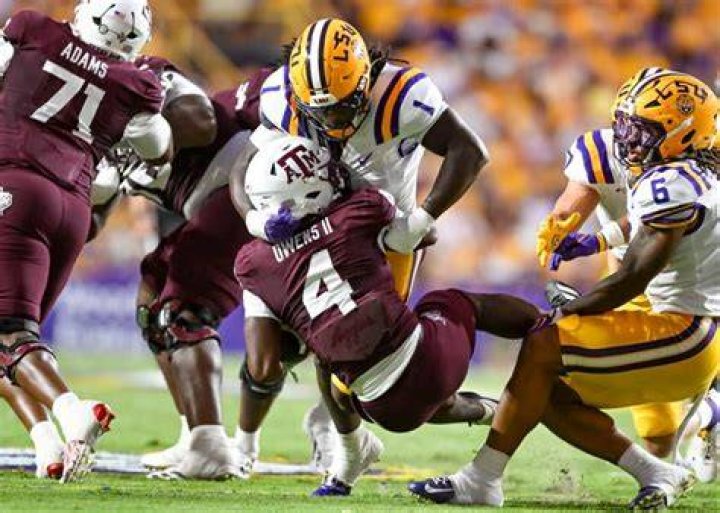 LSU's Angel Reese Pushes Back at Iowa's White House Invitation