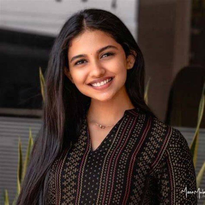 Mamitha Baiju Age, Wiki, Birthday, Biography, Trivia, Photos and more