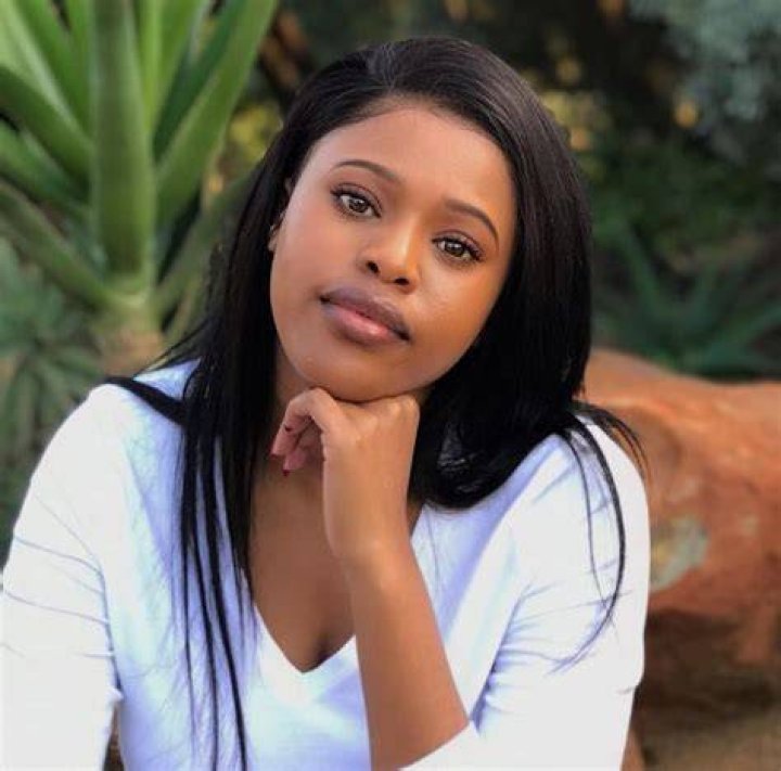 Natasha Thahane Biography Age, Boyfriend, TV Shows & Net Worth
