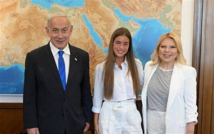Netanyahu jokes with Noa Kirel ‘You don’t want to see me dance