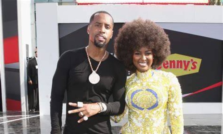 Not My Man! Amara La Negra Seemingly Suggests Romance With Safaree