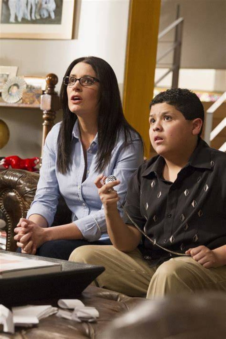 Paget Brewster Modern Family Wiki FANDOM powered by Wikia