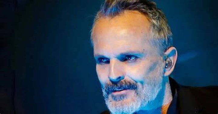 Picoteando el Espectaculo El cantante Jimmy Bauer estren&oacute; el