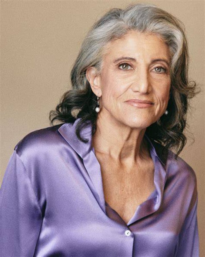 Picture of Amy Aquino