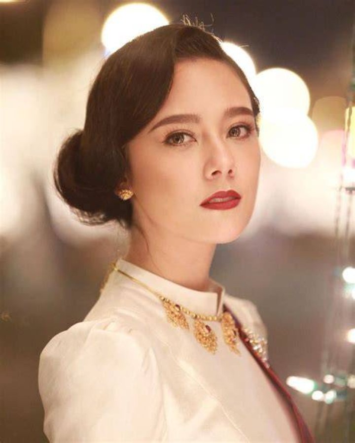 Samantha Cowell Fashion, Women, Asian beauty