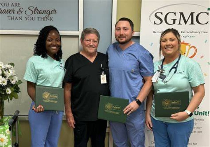 SGMC Health Presents Daisy Award to NolanTutt News Cholarly