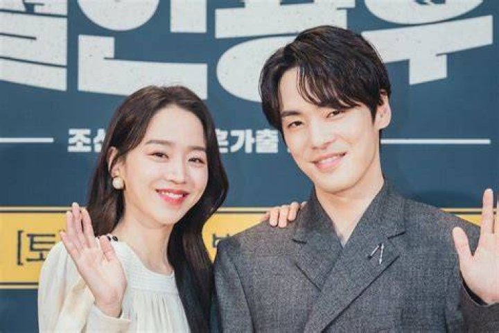 Shin Hye Sun and Kim Jung Hyun Convey Their Messages Ahead of the Last