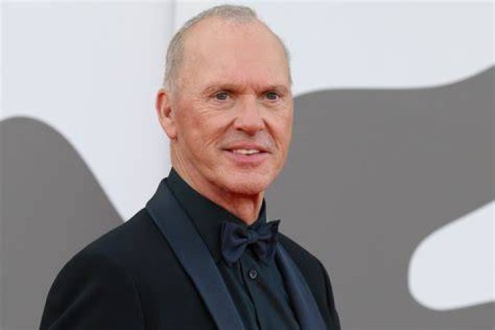 Sint&eacute;tico 97+ Foto Michael Keaton Diane M. Douglas Lleno 10/2023