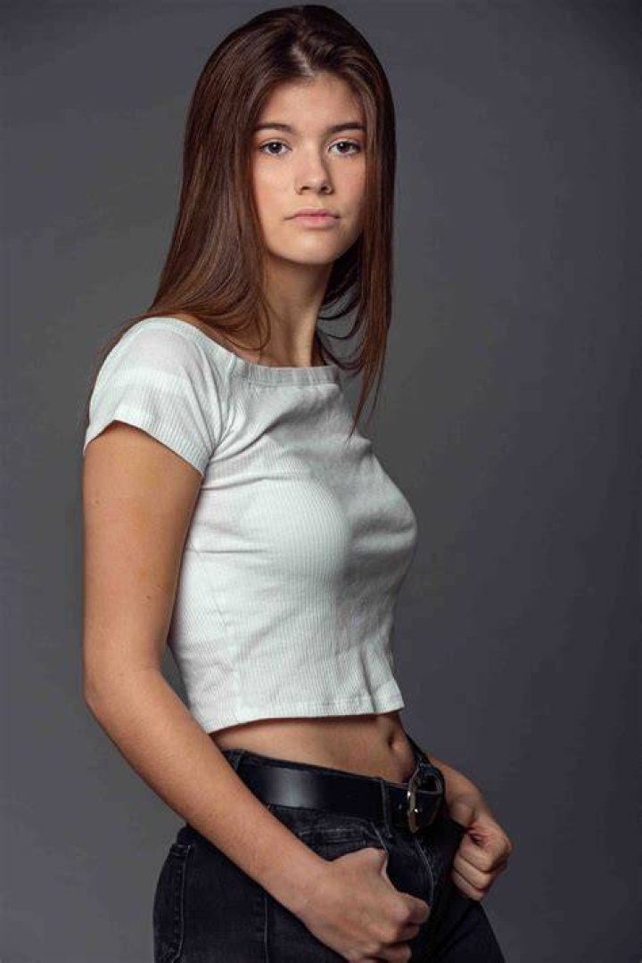 Teen Model Teen models, Model poses, Beautiful models