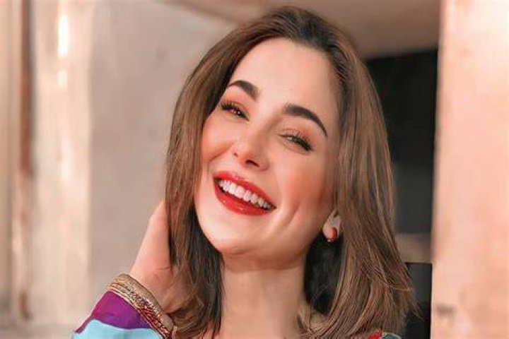 Throwback Video Of Hania Amir And Feroze Khan Having Some Fun Together