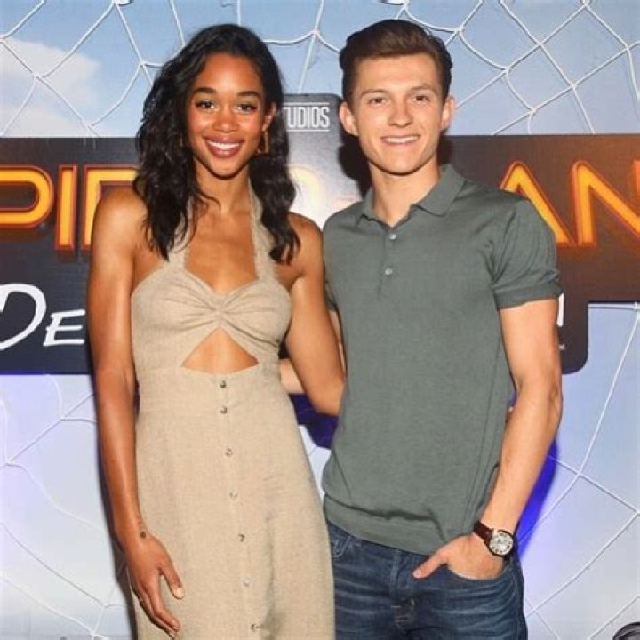 Tom Holland and Laura Harrier in SpiderMan (2017